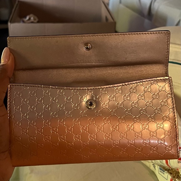GUCCI Shine Rose Beige Guccissima Patent Leather Wallet - Picture 11 of 16